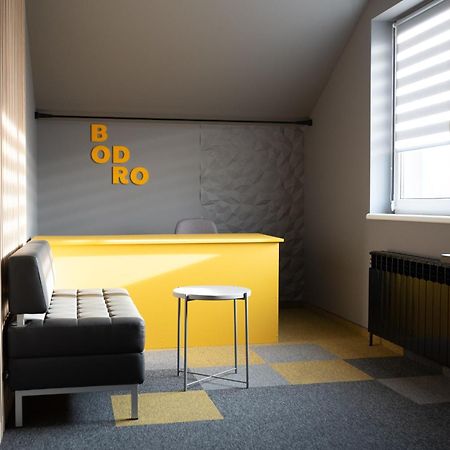 Novovolyns'k Готельні Кімнати Bodro Clinic מראה חיצוני תמונה